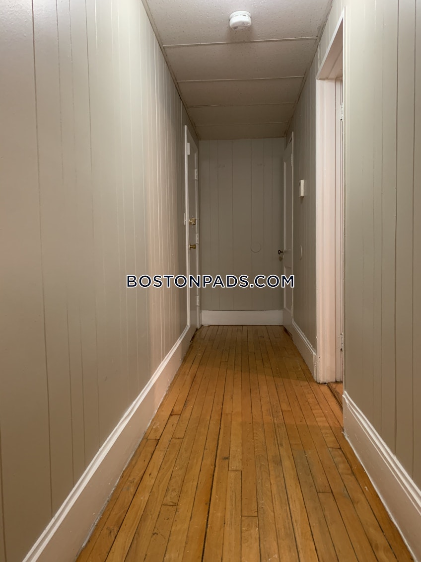 Boston - $2,600 /month