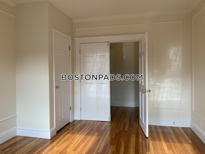 Boston - $2,885 /mo