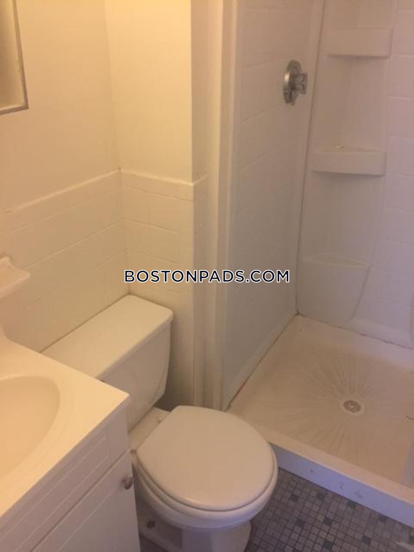 Boston - $1,100 /month