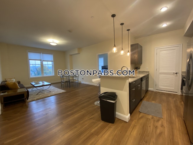 Somerville - $2,900 /mo