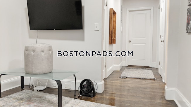 Boston - $5,250 /mo