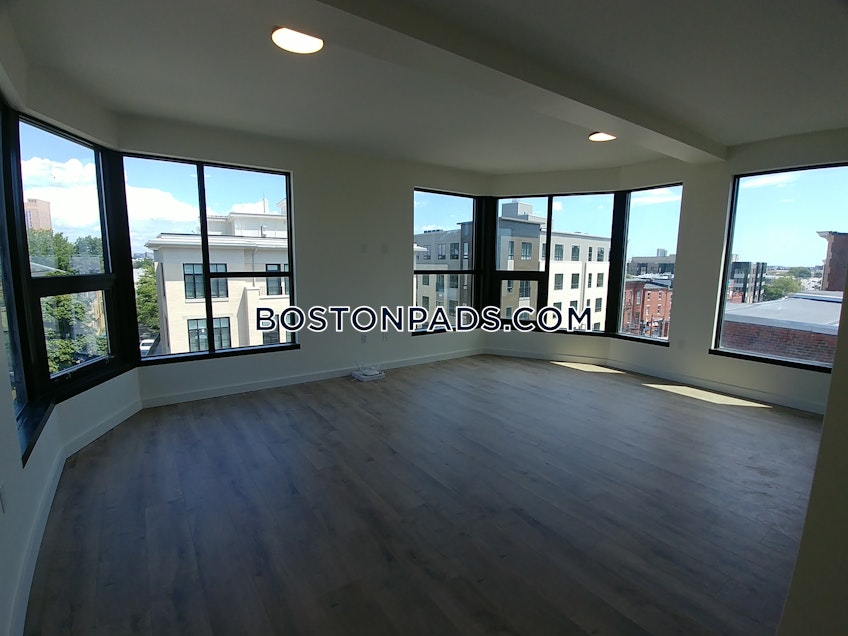 Boston - $3,292 /month