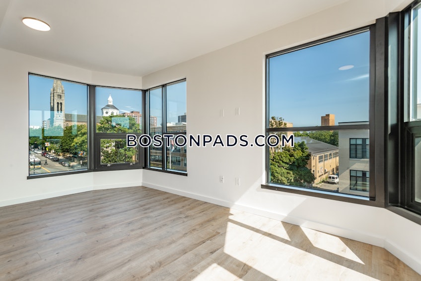 Boston - $3,292 /month