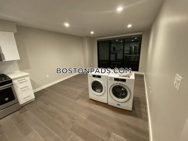 Boston - $4,450 /mo