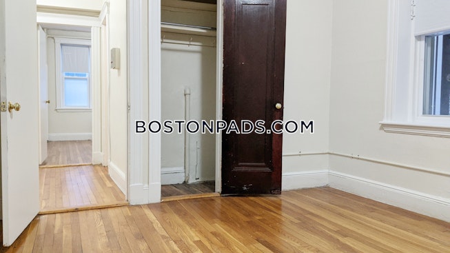 Boston - $2,575 /mo