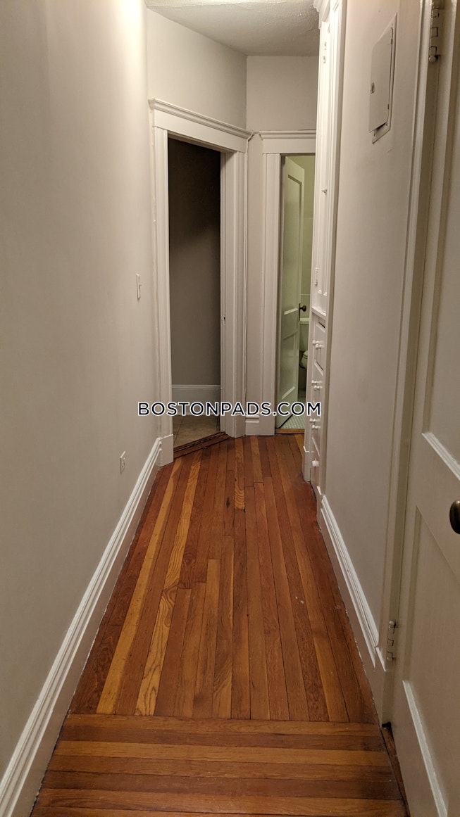 Boston - $2,395 /mo