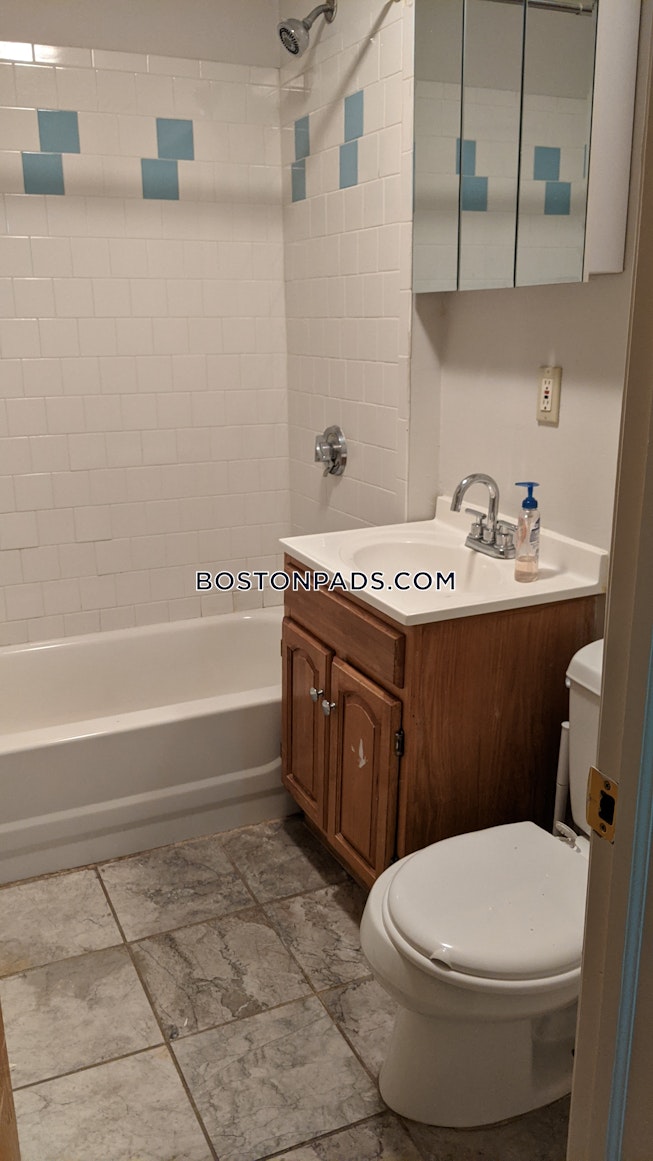 Boston - $1,800 /mo