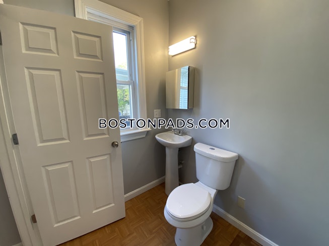 Somerville - $3,700 /mo