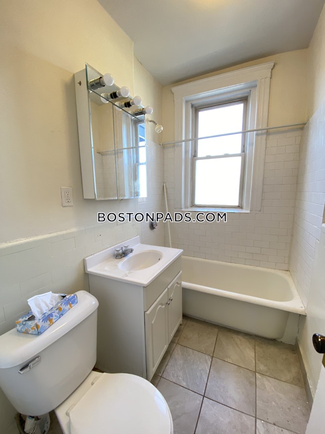 Boston - $2,500 /mo