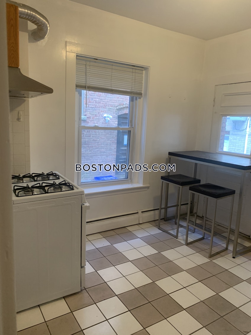 Boston - $2,100 /month