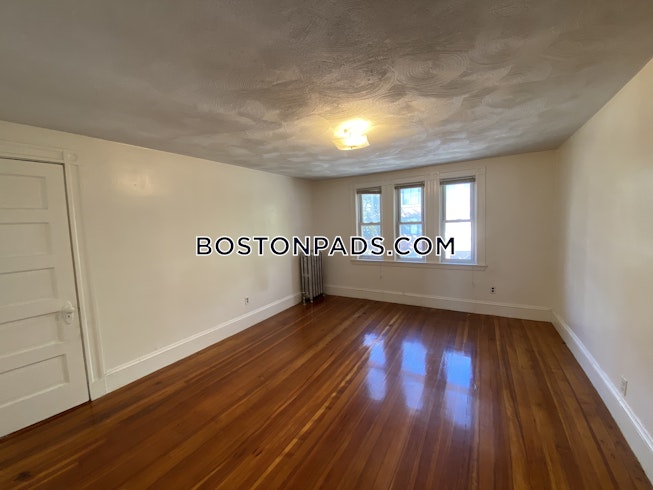 Boston - $2,800 /mo