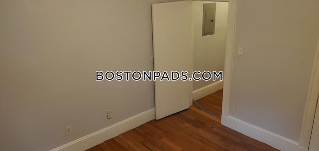 Boston - $3,100 /mo