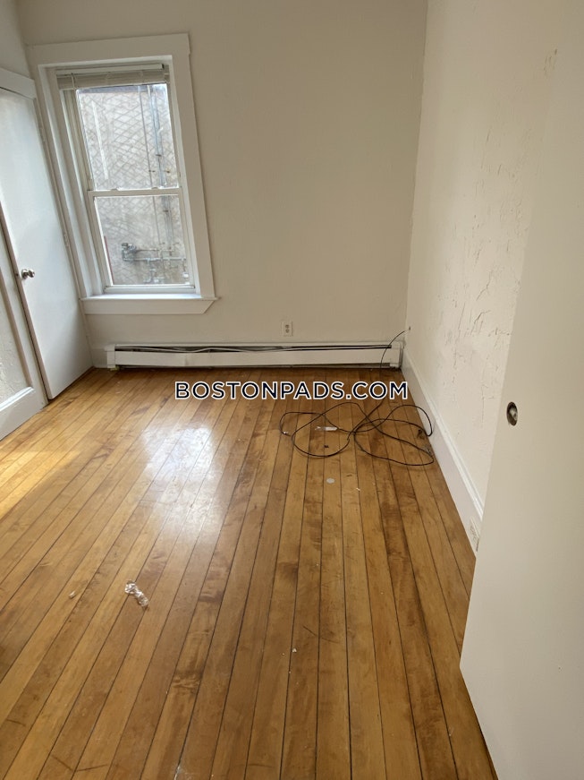 Boston - $3,200 /mo