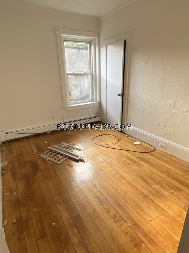 Boston - $3,200 /mo