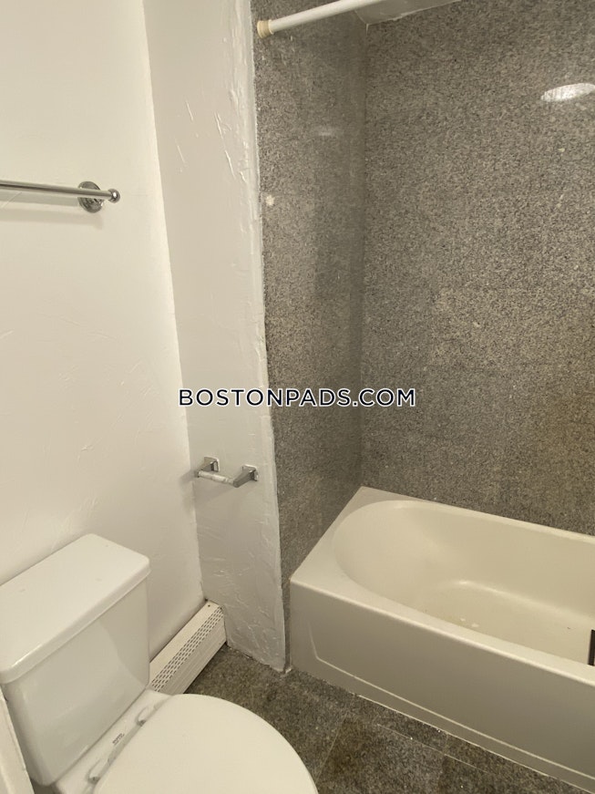 Boston - $3,200 /mo