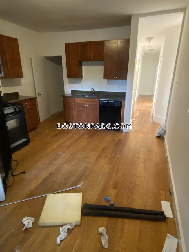 Boston - $3,200 /mo