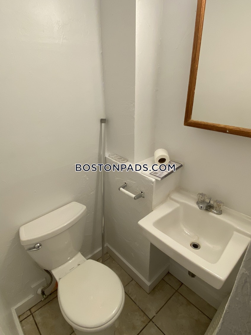 Boston - $3,550 /month