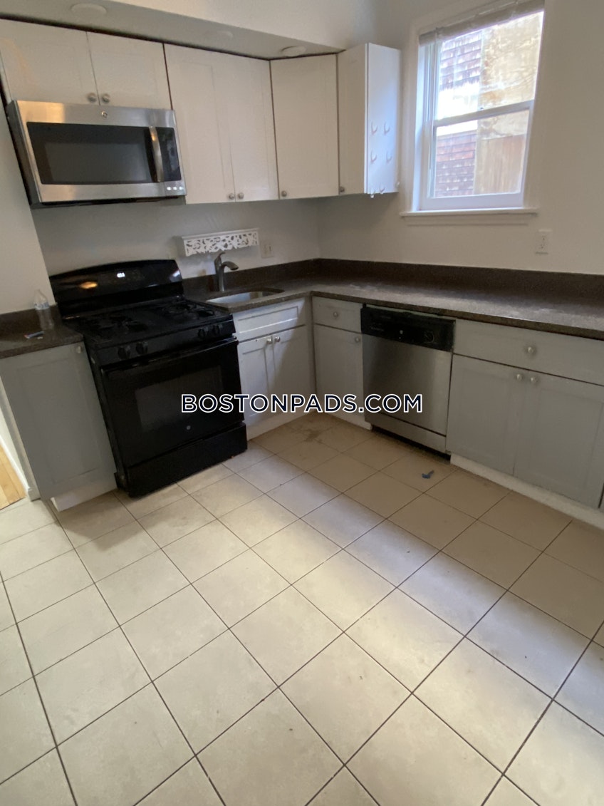 Boston - $3,000 /month