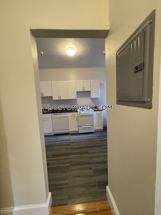 Boston - $3,750 /mo