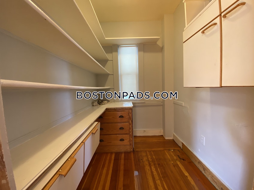 Somerville - $2,800 /month