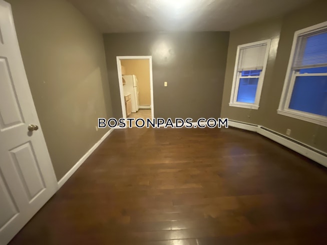 Boston - $2,200 /mo