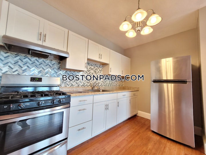 roxbury-apartment-for-rent-3-bedrooms-1-bath-boston-3275-4615069 