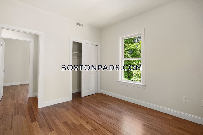 Boston - $5,550 /month