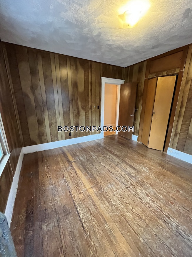 Boston - $3,000 /mo