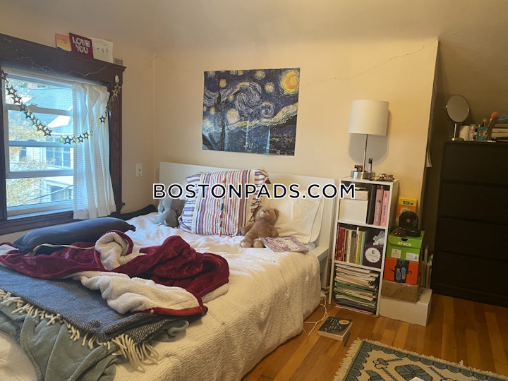 somerville-apartment-for-rent-4-bedrooms-15-baths-tufts-5600-8001936 