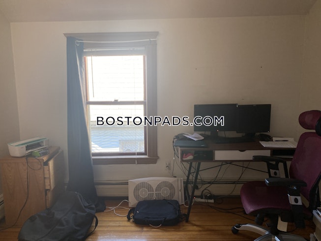 Somerville - $2,200 /mo