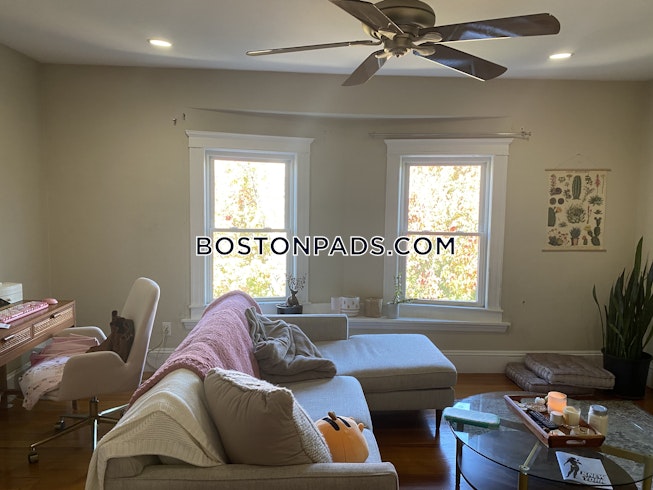 Somerville - $2,200 /mo