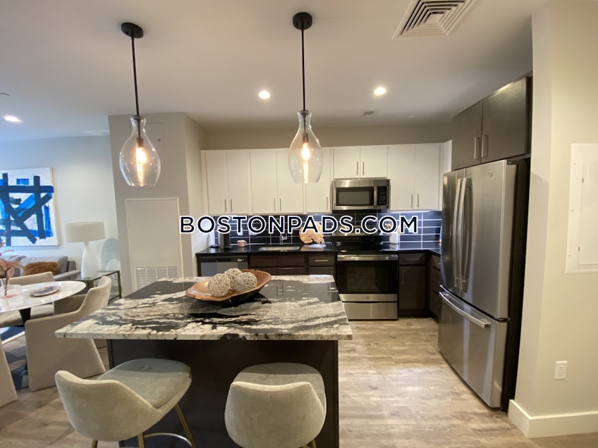 Boston - $4,047 /month