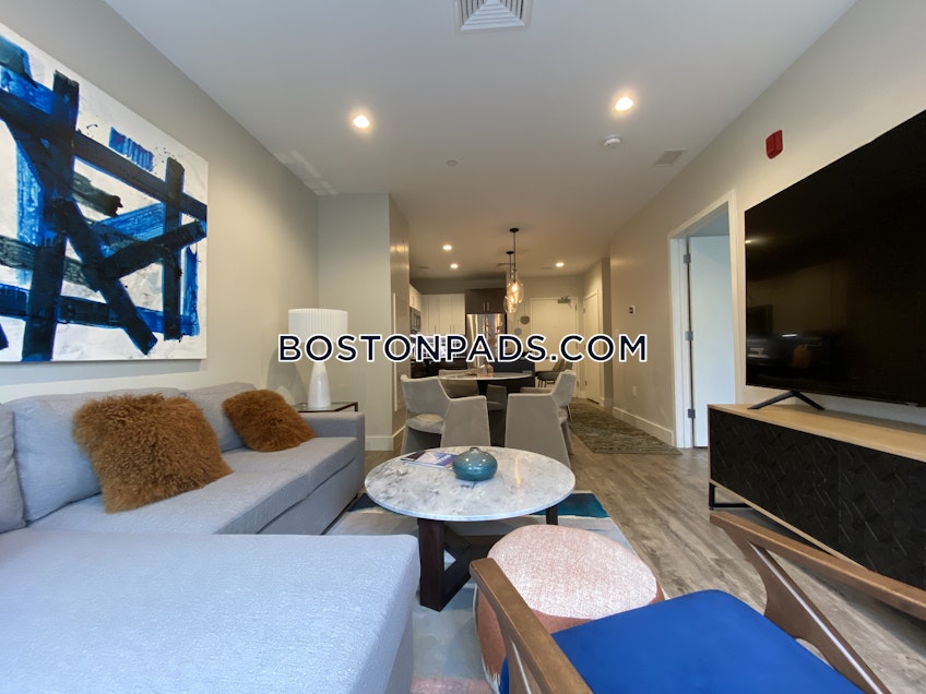 Boston - $4,003 /month
