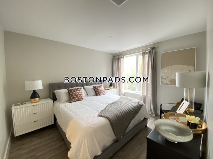 Boston - $4,069 /month