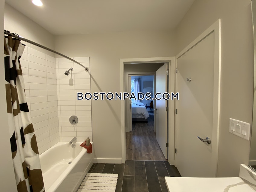Boston - $4,030 /month