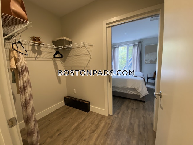 Boston - $4,119 /mo