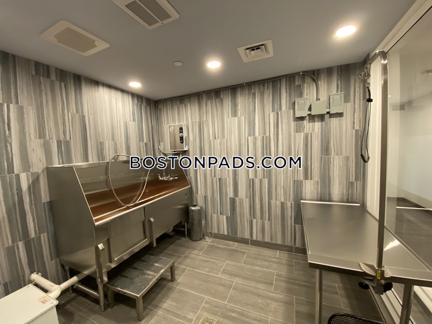 Boston - $3,440 /month