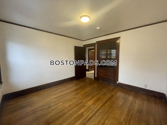 Boston - $3,100 /mo