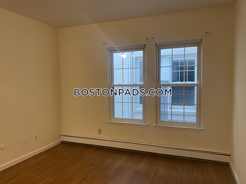 Boston - $2,200 /month