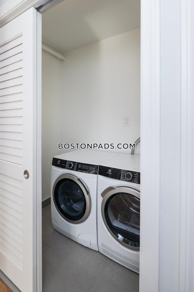 Boston - $3,460 /mo