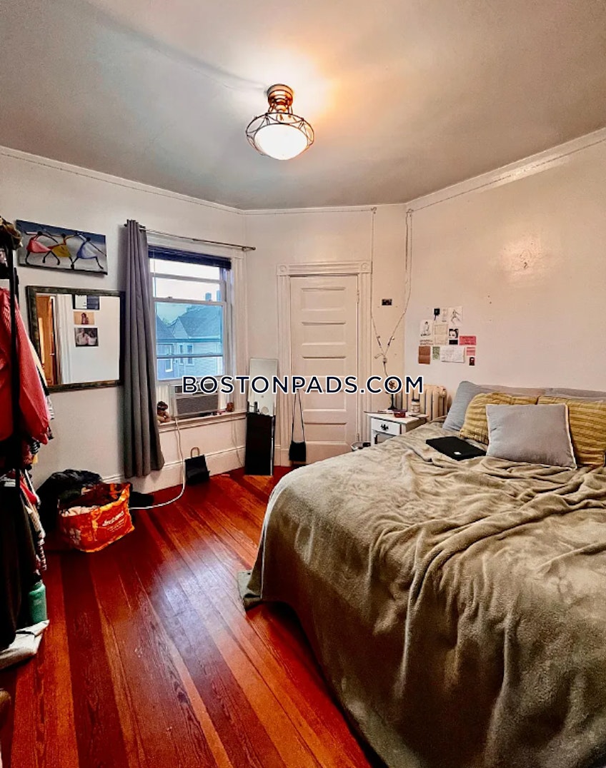 Boston - $4,600 /month