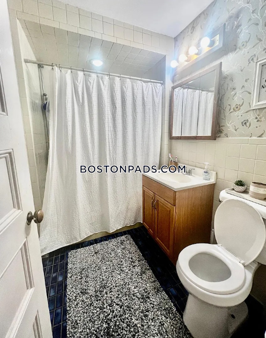 Boston - $4,600 /month