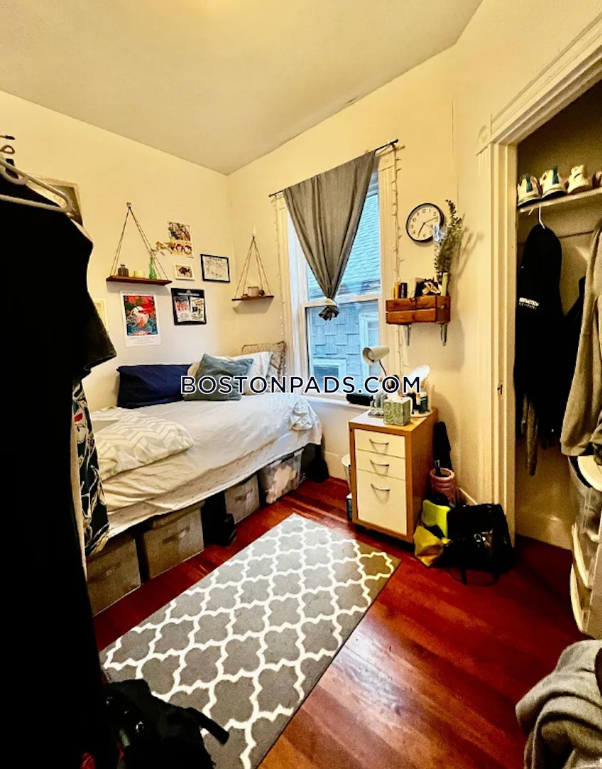 Boston - $4,600 /month