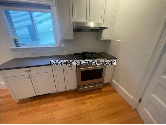 Boston - $4,600 /mo