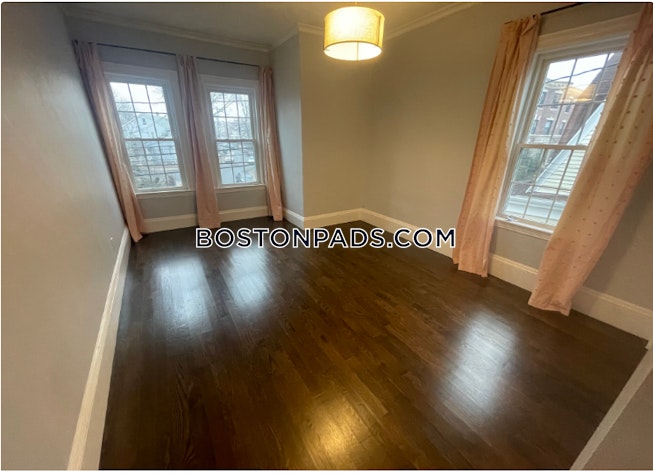 Boston - $4,600 /mo