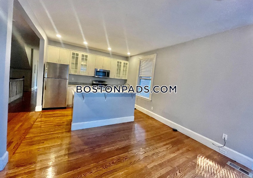 Boston - $6,500 /month