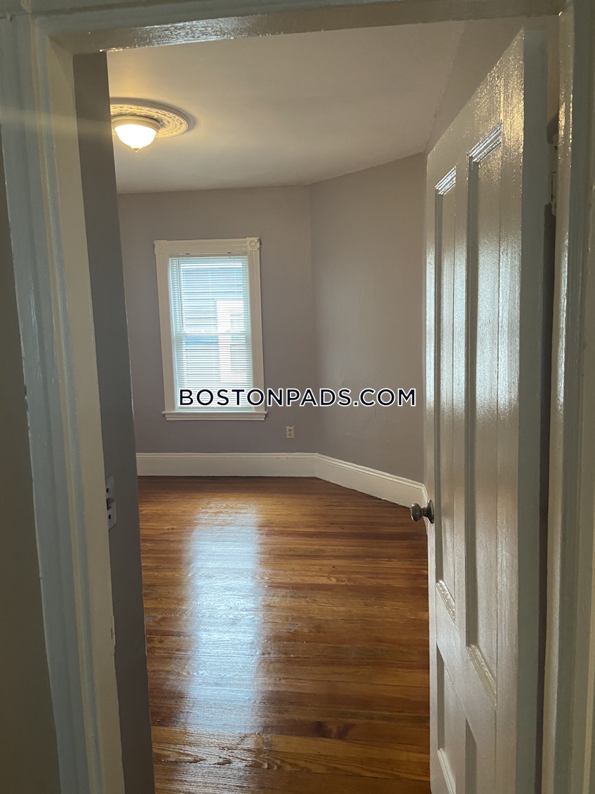 Boston - $3,100 /month