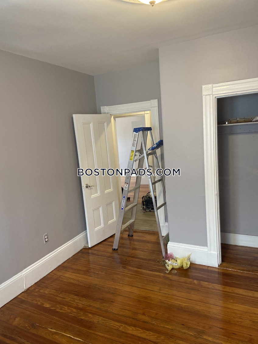 Boston - $3,100 /month