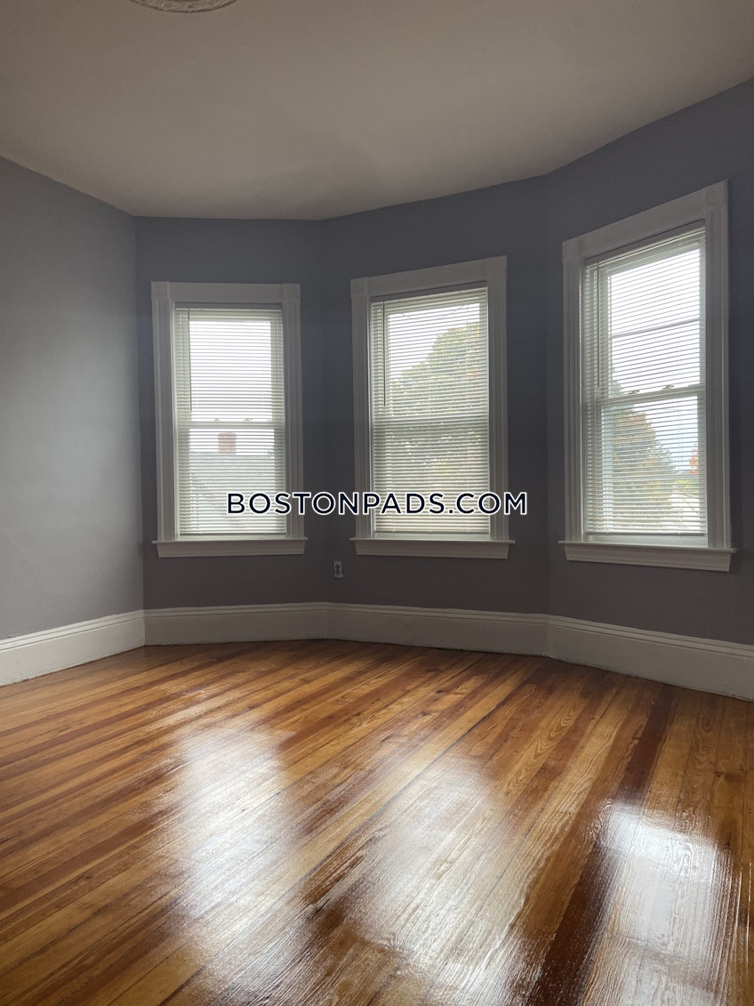 Boston - $3,100 /month