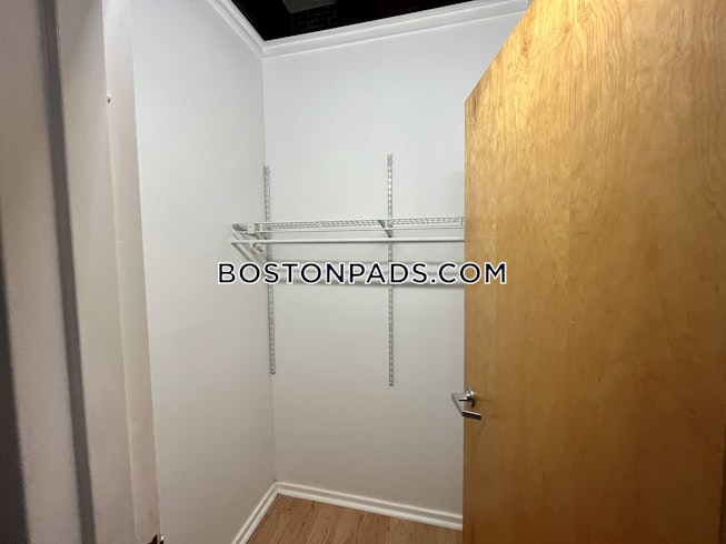 Boston - $4,200 /mo